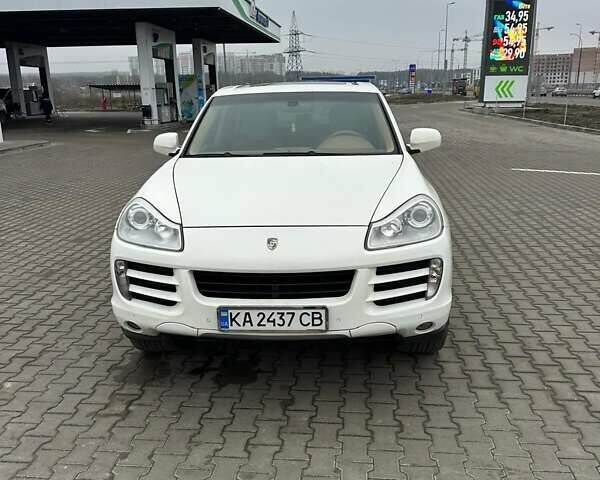 Белый Порше Каен, объемом двигателя 3.6 л и пробегом 196 тыс. км за 10700 $, фото 9 на Automoto.ua