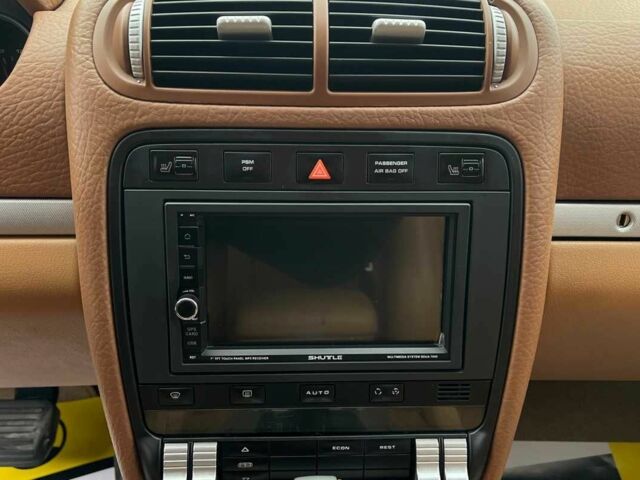 Білий Порше Cayenne, об'ємом двигуна 3.6 л та пробігом 169 тис. км за 13699 $, фото 12 на Automoto.ua