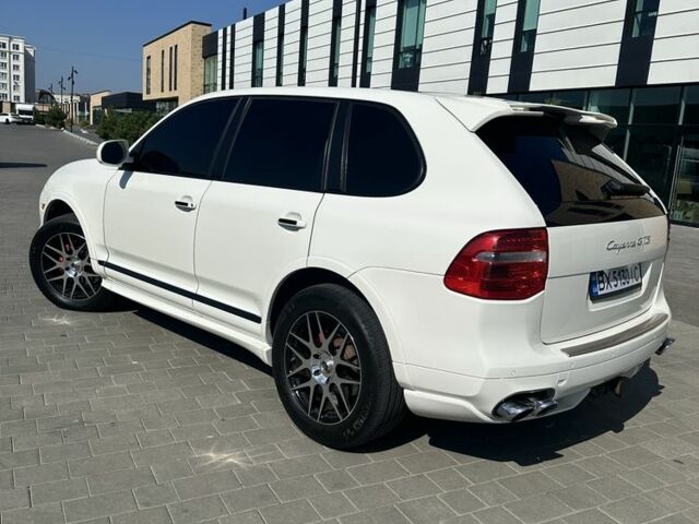 Білий Порше Cayenne, об'ємом двигуна 4.8 л та пробігом 314 тис. км за 9900 $, фото 4 на Automoto.ua