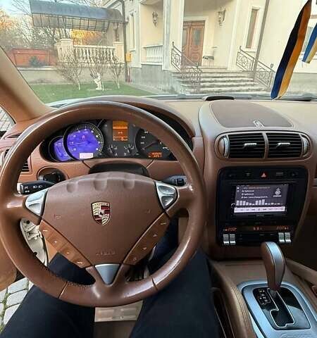 Білий Порше Cayenne, об'ємом двигуна 3.6 л та пробігом 169 тис. км за 13500 $, фото 4 на Automoto.ua