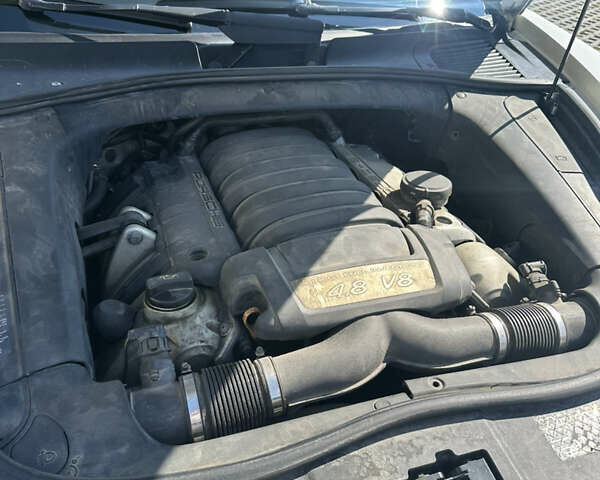 Білий Порше Cayenne, об'ємом двигуна 4.8 л та пробігом 314 тис. км за 9900 $, фото 14 на Automoto.ua