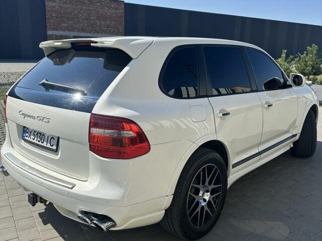 Білий Порше Cayenne, об'ємом двигуна 4.8 л та пробігом 314 тис. км за 9900 $, фото 6 на Automoto.ua