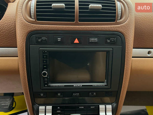 Білий Порше Cayenne, об'ємом двигуна 3.6 л та пробігом 169 тис. км за 13699 $, фото 12 на Automoto.ua