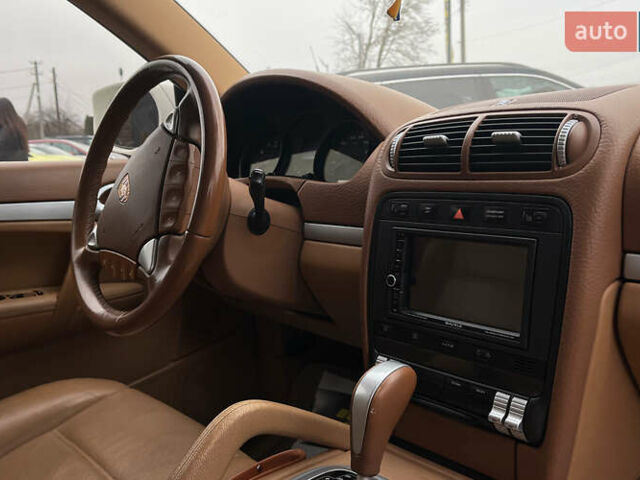 Білий Порше Cayenne, об'ємом двигуна 3.6 л та пробігом 169 тис. км за 13699 $, фото 15 на Automoto.ua
