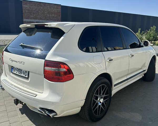 Білий Порше Cayenne, об'ємом двигуна 4.8 л та пробігом 314 тис. км за 9900 $, фото 6 на Automoto.ua