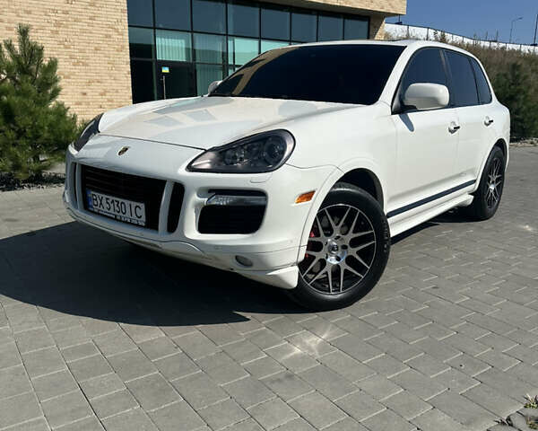 Білий Порше Cayenne, об'ємом двигуна 4.8 л та пробігом 314 тис. км за 9900 $, фото 1 на Automoto.ua