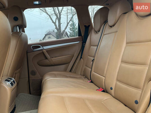 Білий Порше Cayenne, об'ємом двигуна 3.6 л та пробігом 169 тис. км за 13699 $, фото 18 на Automoto.ua