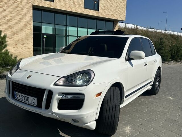 Білий Порше Cayenne, об'ємом двигуна 4.8 л та пробігом 314 тис. км за 9900 $, фото 11 на Automoto.ua