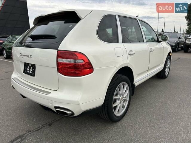 Білий Порше Cayenne, об'ємом двигуна 4.81 л та пробігом 181 тис. км за 8700 $, фото 7 на Automoto.ua