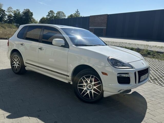Білий Порше Cayenne, об'ємом двигуна 4.8 л та пробігом 314 тис. км за 9900 $, фото 8 на Automoto.ua