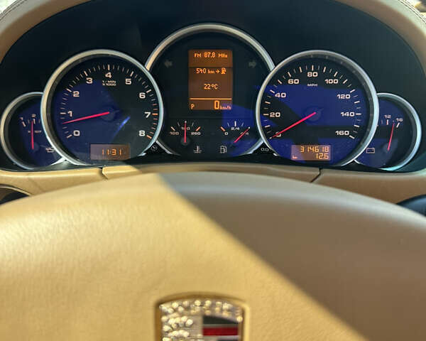 Білий Порше Cayenne, об'ємом двигуна 4.8 л та пробігом 314 тис. км за 9900 $, фото 25 на Automoto.ua