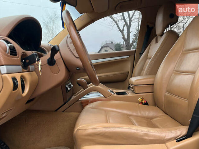 Білий Порше Cayenne, об'ємом двигуна 3.6 л та пробігом 169 тис. км за 13699 $, фото 8 на Automoto.ua