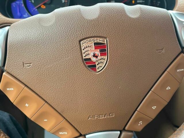 Білий Порше Cayenne, об'ємом двигуна 3.6 л та пробігом 169 тис. км за 13699 $, фото 11 на Automoto.ua