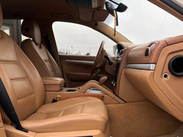 Білий Порше Cayenne, об'ємом двигуна 3.6 л та пробігом 169 тис. км за 13699 $, фото 19 на Automoto.ua
