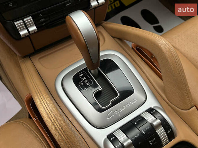 Білий Порше Cayenne, об'ємом двигуна 3.6 л та пробігом 169 тис. км за 13699 $, фото 13 на Automoto.ua