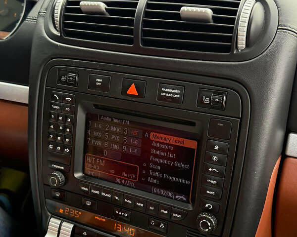 Білий Порше Cayenne, об'ємом двигуна 4.81 л та пробігом 160 тис. км за 9500 $, фото 8 на Automoto.ua