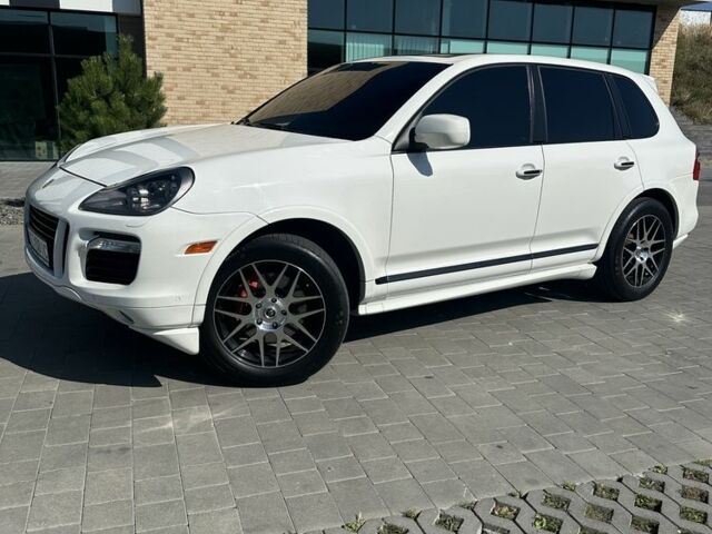 Білий Порше Cayenne, об'ємом двигуна 4.8 л та пробігом 314 тис. км за 9900 $, фото 2 на Automoto.ua