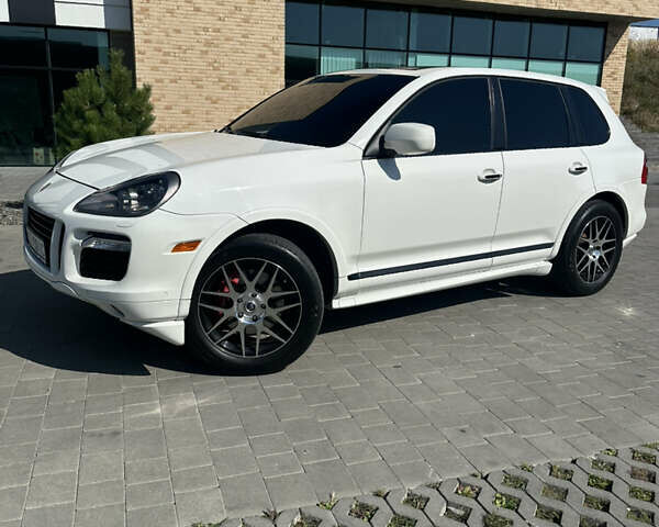 Білий Порше Cayenne, об'ємом двигуна 4.8 л та пробігом 314 тис. км за 9900 $, фото 2 на Automoto.ua