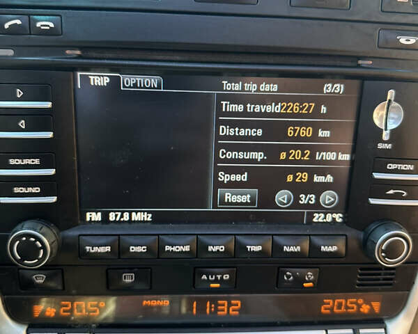 Білий Порше Cayenne, об'ємом двигуна 4.8 л та пробігом 314 тис. км за 9900 $, фото 26 на Automoto.ua