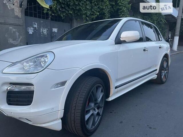 Білий Порше Cayenne, об'ємом двигуна 4.8 л та пробігом 160 тис. км за 15700 $, фото 7 на Automoto.ua