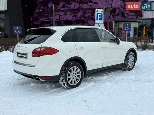 Белый Порше Каен, объемом двигателя 3.6 л и пробегом 118 тыс. км за 17990 $, фото 5 на Automoto.ua
