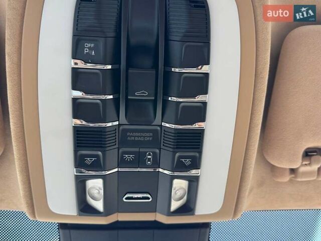 Белый Порше Каен, объемом двигателя 3.6 л и пробегом 118 тыс. км за 19990 $, фото 28 на Automoto.ua