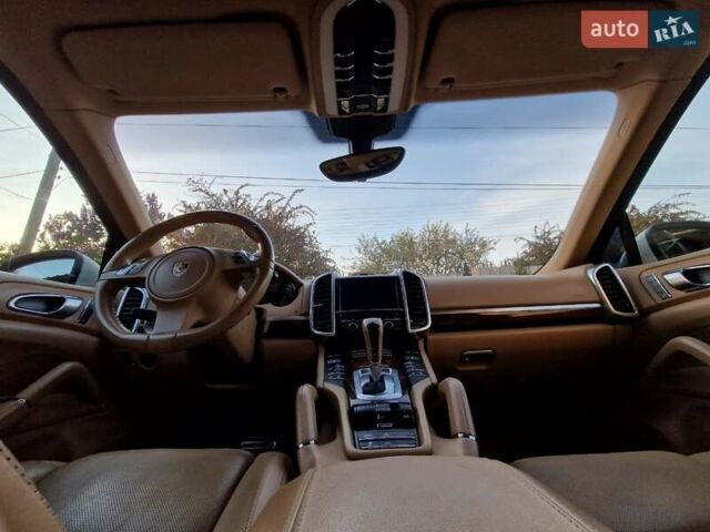 Білий Порше Cayenne, об'ємом двигуна 3 л та пробігом 199 тис. км за 15900 $, фото 26 на Automoto.ua