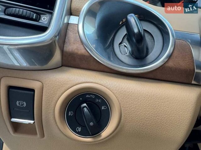 Белый Порше Каен, объемом двигателя 3.6 л и пробегом 118 тыс. км за 19990 $, фото 17 на Automoto.ua