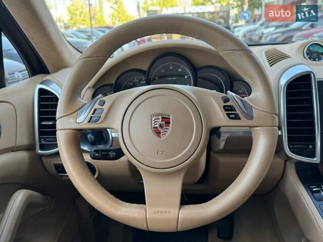 Белый Порше Каен, объемом двигателя 3.6 л и пробегом 118 тыс. км за 19990 $, фото 14 на Automoto.ua