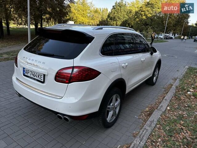 Білий Порше Cayenne, об'ємом двигуна 4.81 л та пробігом 161 тис. км за 16000 $, фото 3 на Automoto.ua