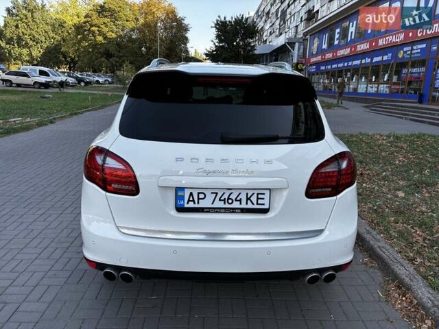 Білий Порше Cayenne, об'ємом двигуна 4.81 л та пробігом 161 тис. км за 16000 $, фото 2 на Automoto.ua
