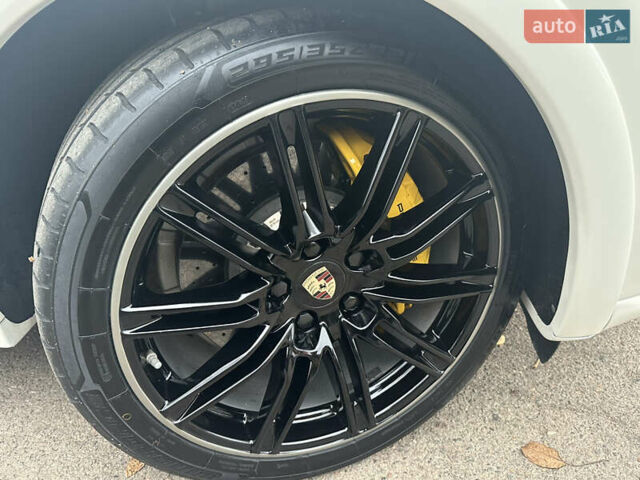 Білий Порше Cayenne, об'ємом двигуна 4.81 л та пробігом 194 тис. км за 21700 $, фото 12 на Automoto.ua