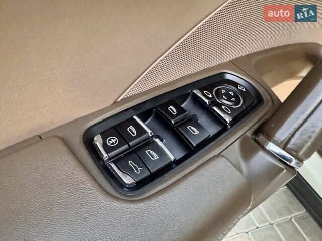 Порше Каен 2011 в Одессе на Automoto.ua Белый Порше Каен, объемом двигателя 4.81 л и пробегом 238 тыс. км за 16800 $, фото 38 на Automoto.ua