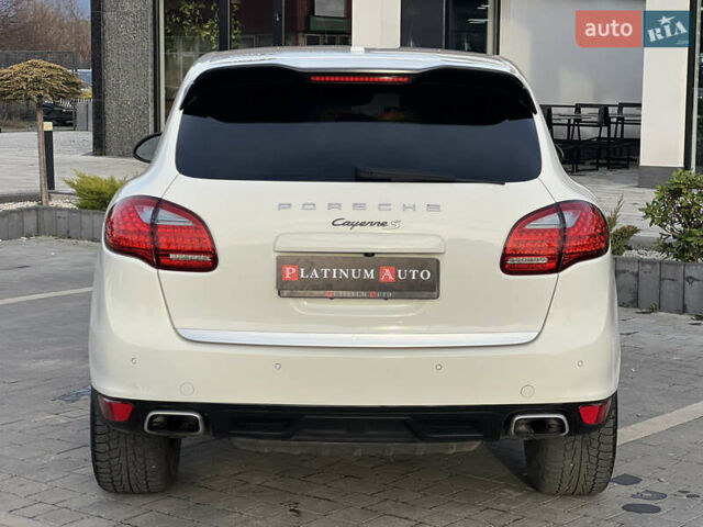 Белый Порше Каен, объемом двигателя 3.6 л и пробегом 167 тыс. км за 17500 $, фото 8 на Automoto.ua