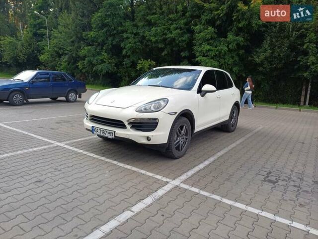 Белый Порше Каен, объемом двигателя 4.8 л и пробегом 167 тыс. км за 14000 $, фото 4 на Automoto.ua