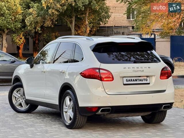 Порше Каен 2011 в Одессе на Automoto.ua Белый Порше Каен, объемом двигателя 4.81 л и пробегом 238 тыс. км за 16800 $, фото 25 на Automoto.ua