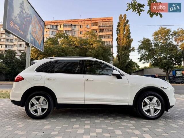 Порше Каен 2011 в Одессе на Automoto.ua Белый Порше Каен, объемом двигателя 4.81 л и пробегом 238 тыс. км за 16800 $, фото 8 на Automoto.ua