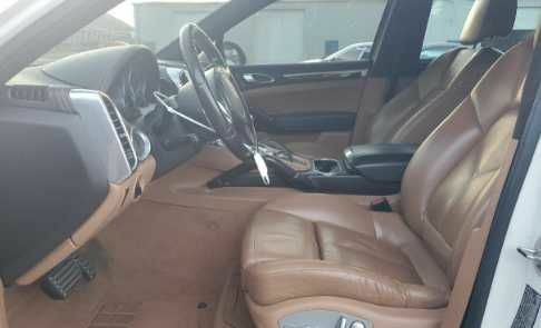 Белый Порше Каен, объемом двигателя 4.8 л и пробегом 195 тыс. км за 6855 $, фото 6 на Automoto.ua