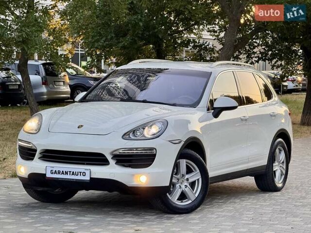 Порше Каен 2011 в Одессе на Automoto.ua Белый Порше Каен, объемом двигателя 4.81 л и пробегом 238 тыс. км за 16800 $, фото 15 на Automoto.ua