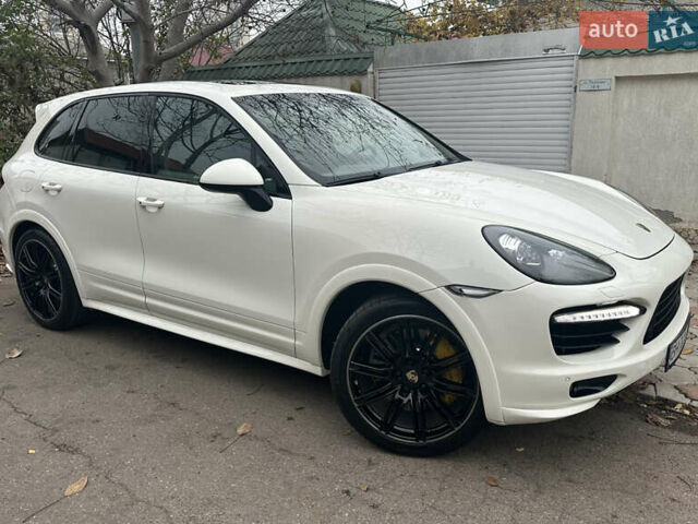 Білий Порше Cayenne, об'ємом двигуна 4.81 л та пробігом 194 тис. км за 21700 $, фото 5 на Automoto.ua