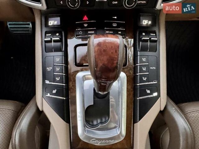 Порше Каен 2011 в Одессе на Automoto.ua Белый Порше Каен, объемом двигателя 4.81 л и пробегом 238 тыс. км за 16800 $, фото 67 на Automoto.ua