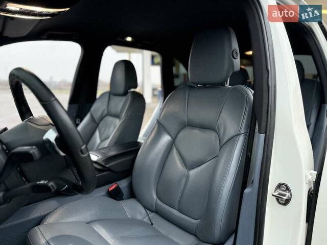 Белый Порше Каен, объемом двигателя 4.8 л и пробегом 199 тыс. км за 16500 $, фото 12 на Automoto.ua