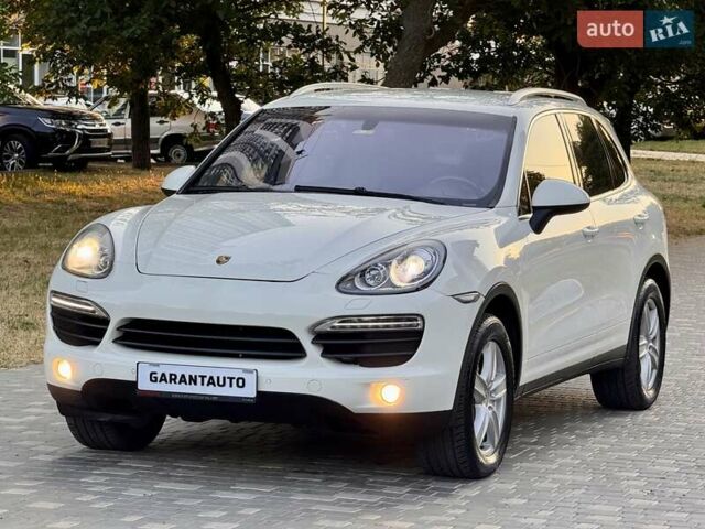 Порше Каен 2011 в Одессе на Automoto.ua Белый Порше Каен, объемом двигателя 4.81 л и пробегом 238 тыс. км за 16800 $, фото 5 на Automoto.ua
