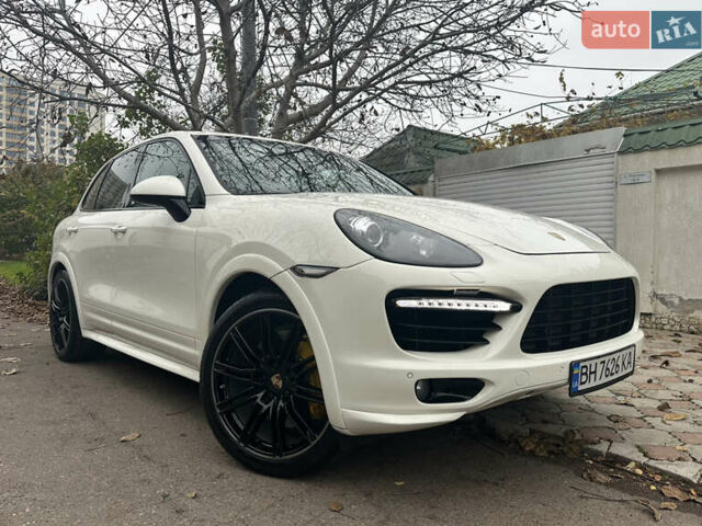 Білий Порше Cayenne, об'ємом двигуна 4.81 л та пробігом 194 тис. км за 21700 $, фото 9 на Automoto.ua