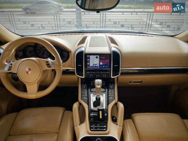 Белый Порше Каен, объемом двигателя 3.6 л и пробегом 255 тыс. км за 17500 $, фото 9 на Automoto.ua