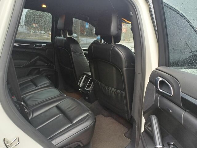 Белый Порше Каен, объемом двигателя 4.8 л и пробегом 168 тыс. км за 14028 $, фото 12 на Automoto.ua