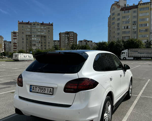 Белый Порше Каен, объемом двигателя 3 л и пробегом 200 тыс. км за 32000 $, фото 8 на Automoto.ua