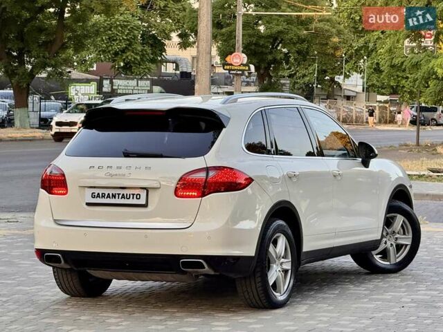 Порше Каен 2011 в Одессе на Automoto.ua Белый Порше Каен, объемом двигателя 4.81 л и пробегом 238 тыс. км за 16800 $, фото 24 на Automoto.ua