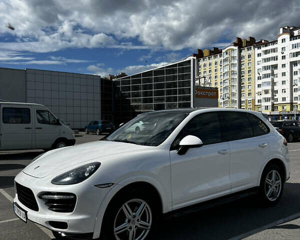 Белый Порше Каен, объемом двигателя 3 л и пробегом 200 тыс. км за 32000 $, фото 4 на Automoto.ua