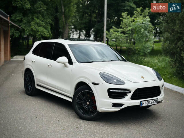 Белый Порше Каен, объемом двигателя 3.6 л и пробегом 255 тыс. км за 17500 $, фото 2 на Automoto.ua